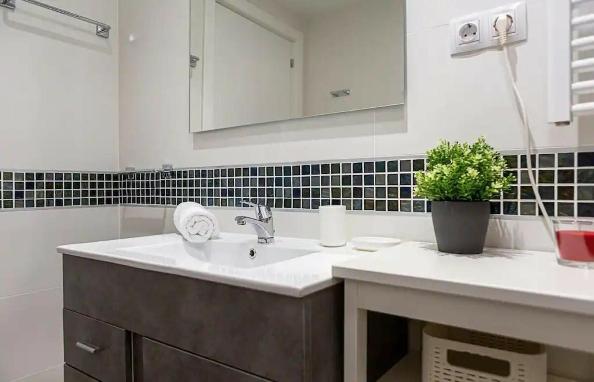 2Bedroom Duplex In Hortaleza Near Metro 马德里 外观 照片